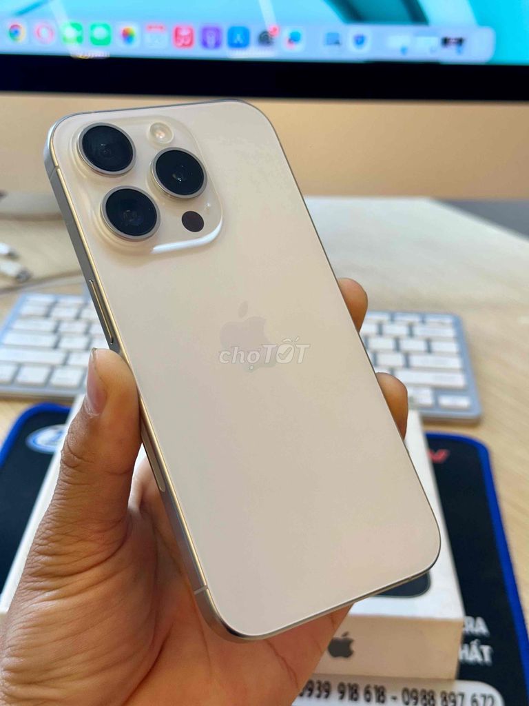 iPhone 15 Pro 256GB Trắng Đã qua sử dụng. Mua bán Điện thoại tại Thành phố Sóc Trăng Sóc Trăng được đăng bởi Tàii Tâyy hình 1