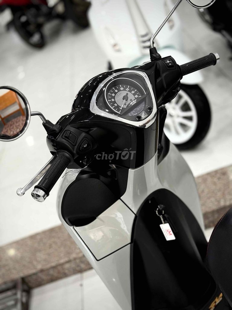 ShMode 2020 Lướt Chính chủ ký ( Hỗ trợ GÓP ) 🔥🔥. Mua bán Xe máy tại Thị xã Phú Mỹ Bà Rịa - Vũng Tàu được đăng bởi Cửa Hàng Xe Máy Phú Mỹ hình 5