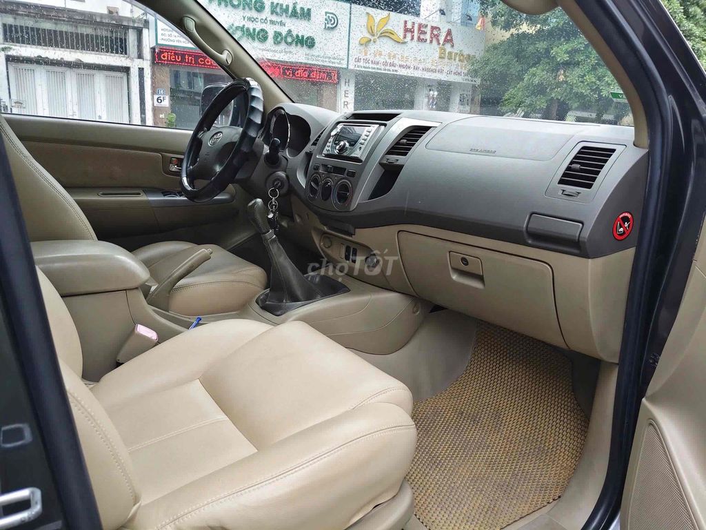 Toyota Fortuner 2.5G số sàn máy dầu 2010 siêu đẹp. Mua bán Ô tô tại Quận Cầu Giấy Hà Nội được đăng bởi Cao Quý hình 10
