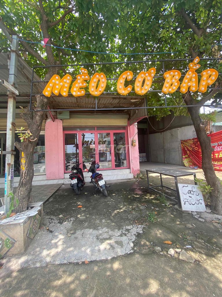 Cần sang gấp quán CAFE đàn kinh doanh