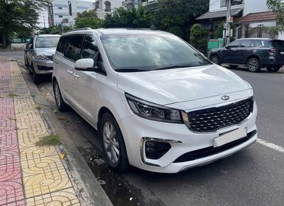 Kia Sedona 2.2 DAT Luxury 2019 - 56000 km. Mua bán Ô tô tại Thành phố Dĩ An Bình Dương được đăng bởi trần thị khánh huyền 