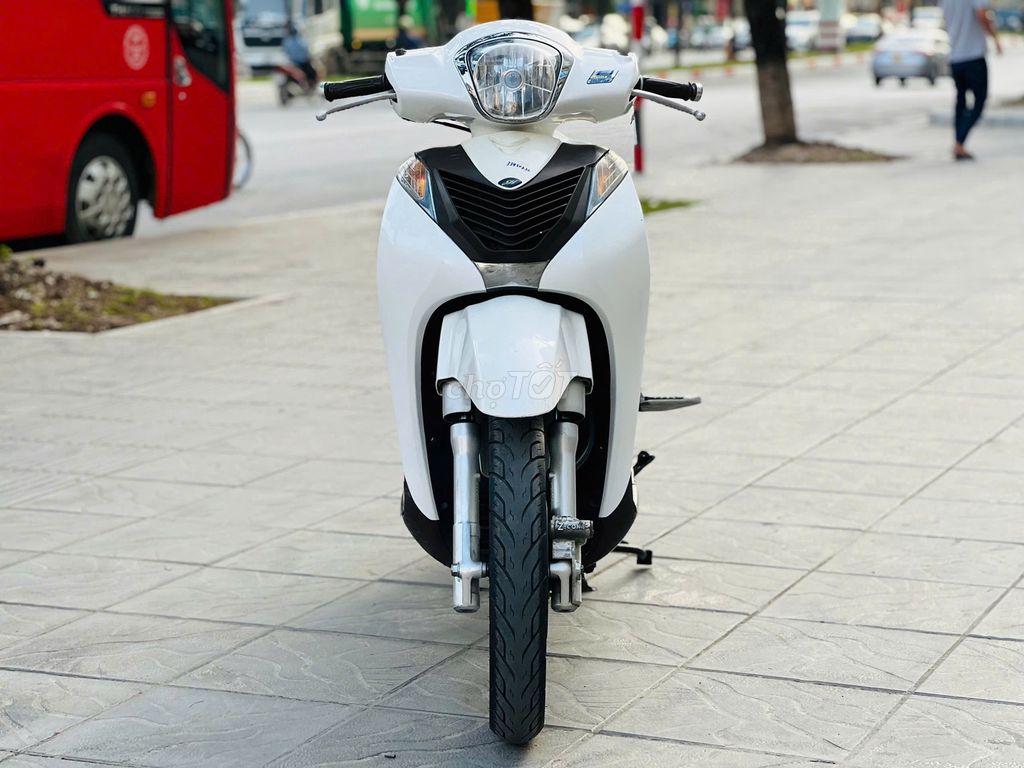 HONDA SH MODE 125 TRẮNG NGUYÊN BẢN. Mua bán Xe máy tại Quận Nam Từ Liêm Hà Nội được đăng bởi TÙNG LÂM hình 6