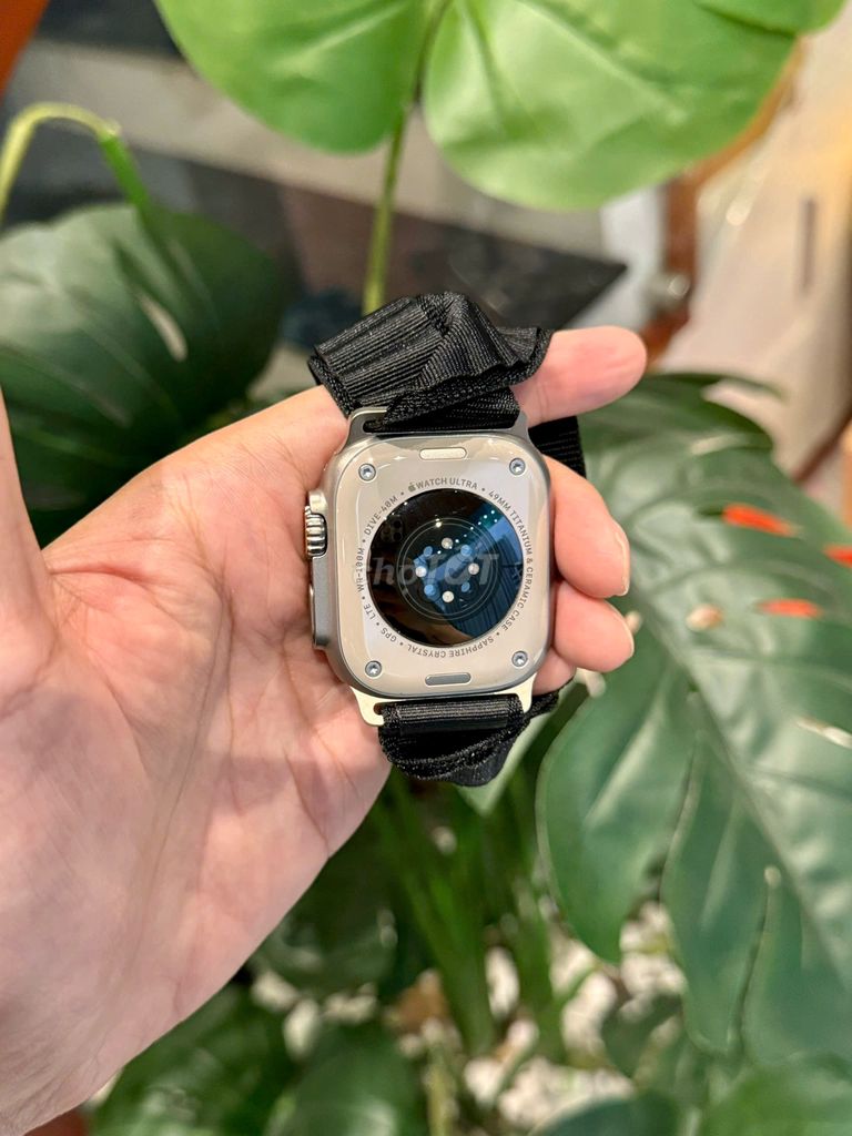 Apple Watch ULTRA 2 titan 49mm Mỹ pin 100% .