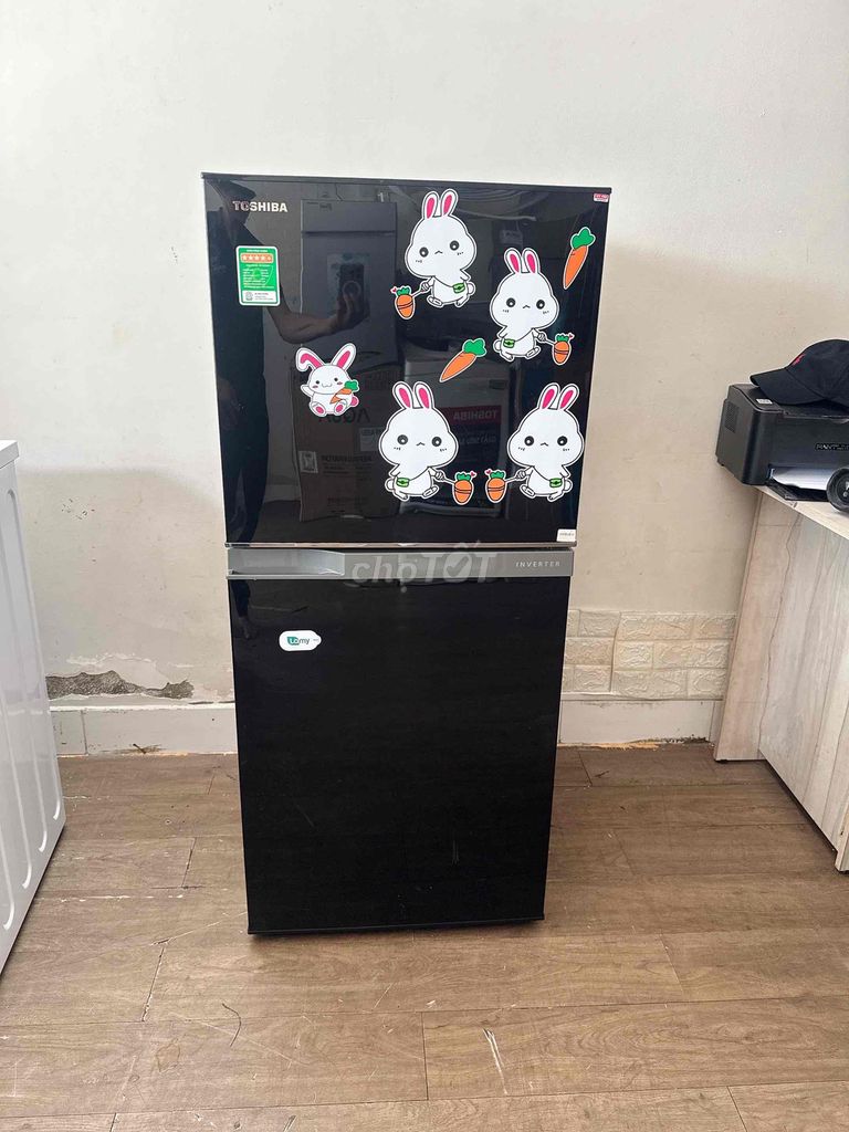 Tủ lạnh Toshiba GR-B22VU 180 lít Đen Thái Lan. Mua bán Tủ lạnh tại Thành phố Thủ Đức Tp Hồ Chí Minh được đăng bởi Điện Máy Hiếu 2 hình 1