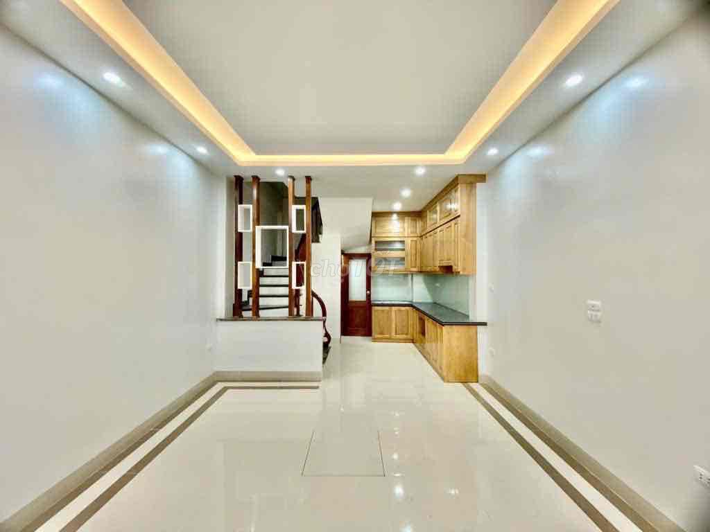 bán nhà Tân Tây Đô - 5 tầng - 32m2 - giá 2,8 tỷ - ngõ nông