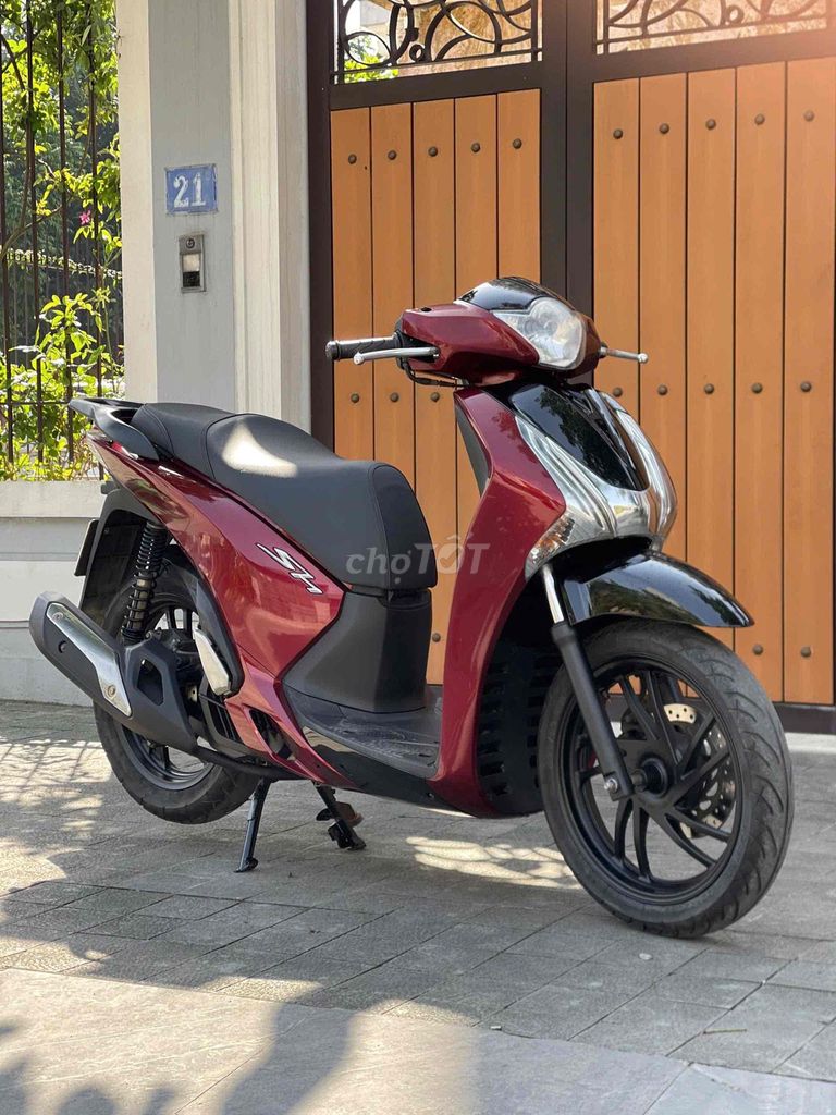 SH 125i Nguyên Bản 2016 Chất _ Bảo Hành 2 Năm✅✅✅✅. Mua bán Xe máy tại Huyện Gia Lâm Hà Nội được đăng bởi Xe Máy Phúc Hưng hình 2