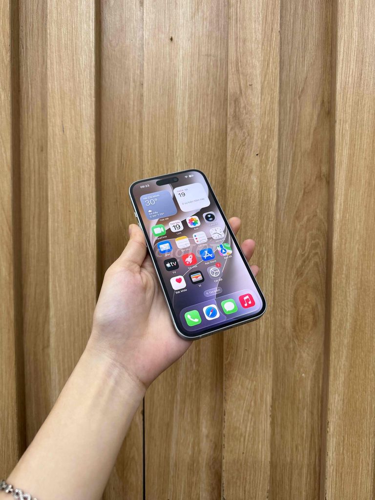 Apple iPhone 15 128GB Mỹ. Mua bán Điện thoại tại Quận Đống Đa Hà Nội được đăng bởi Phương  Lan HN Mobile hình 1