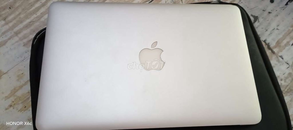 Apple MacBook Air Bạc Đã sử dụng. Mua bán Laptop tại Quận 8 Tp Hồ Chí Minh được đăng bởi  poony house hình 1