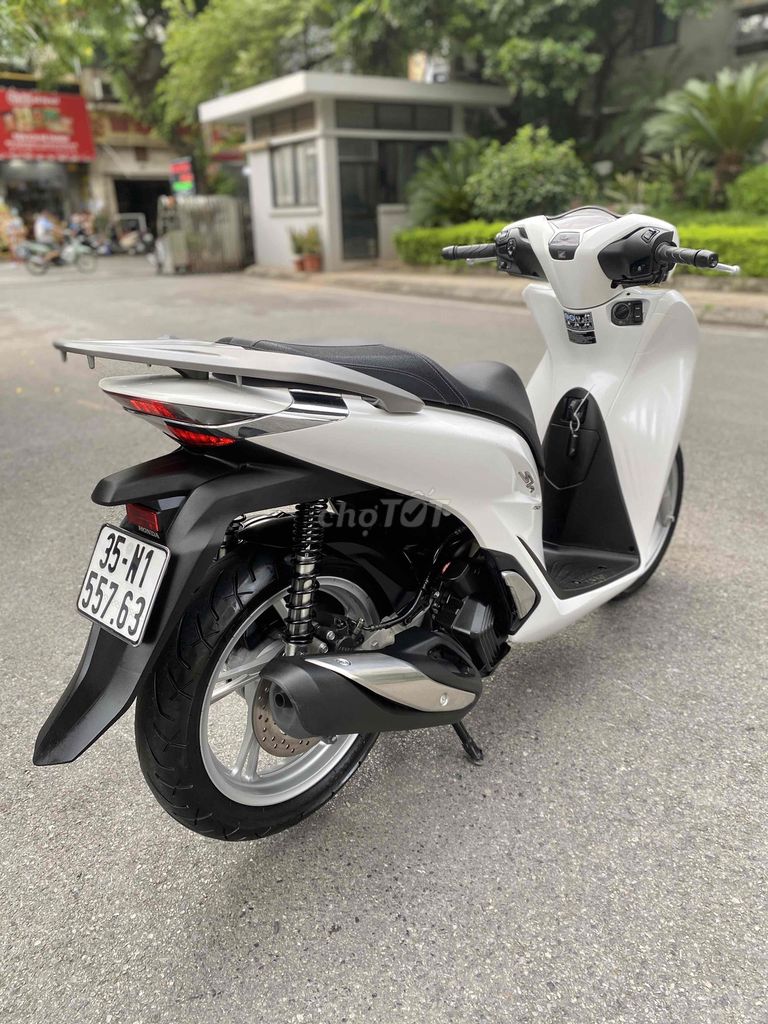 Honda SH Việt 2022!! 150 phanh CBS / 35N1-557.63. Mua bán Xe máy tại Quận Hoàng Mai Hà Nội được đăng bởi Xe Máy Quân Oanh  hình 3