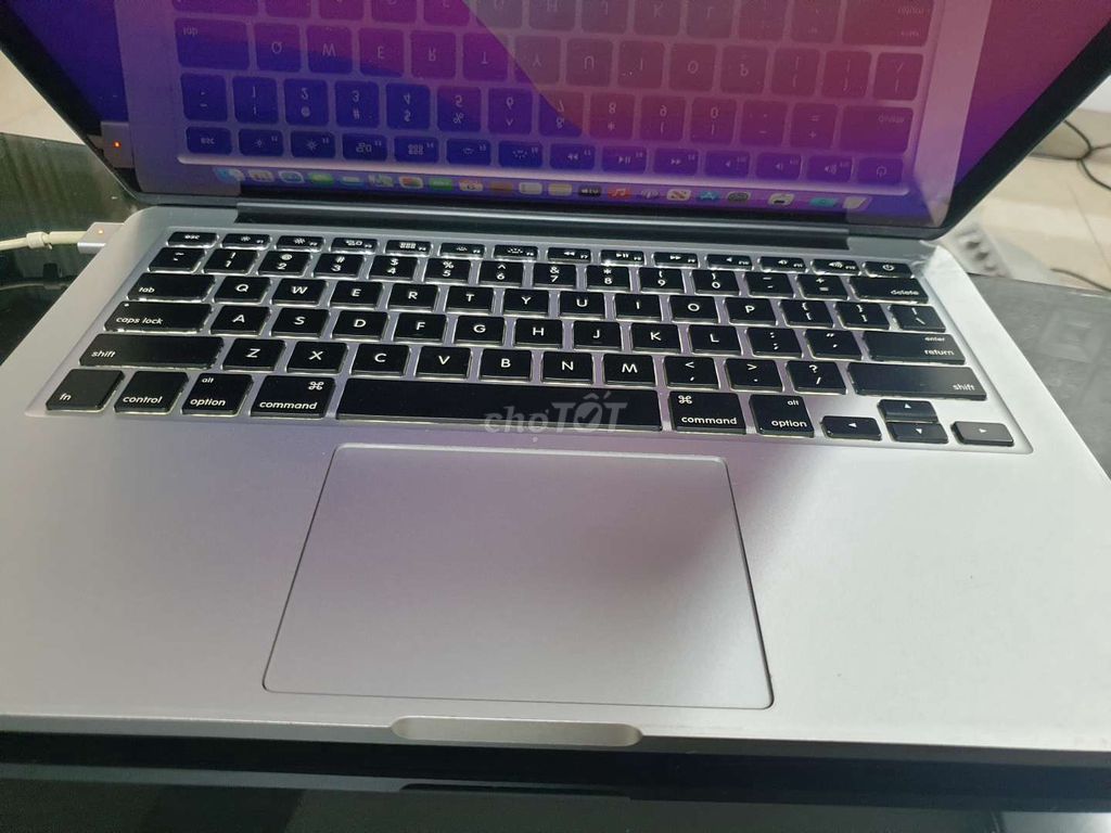 Macbook pro retina 2015 13 inch i5 2.7g 8g 128g