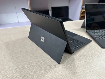 Microsoft Surface Pro 6 i5/8GB/256GB. Mua bán Laptop tại Quận Nam Từ Liêm Hà Nội được đăng bởi Tuyền Vũ Công (Vũ Công Tuyền)