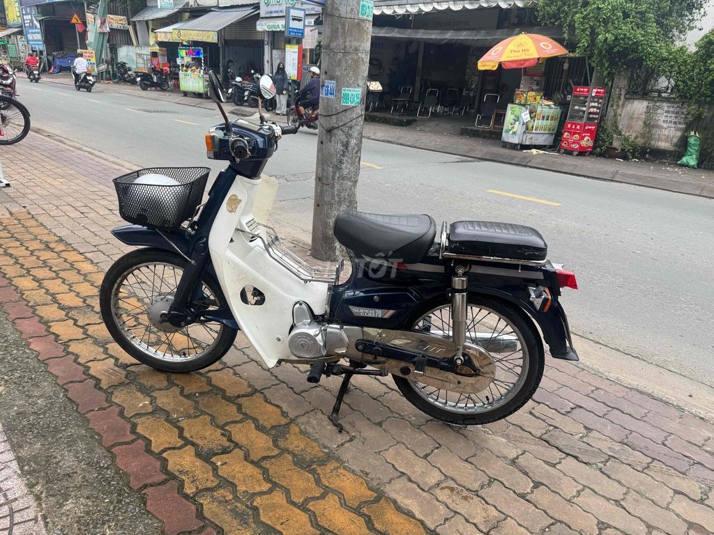 HONDA DH 88 giấy tờ đầy đủ máy ngon. Mua bán Xe máy tại Thành phố Thủ Đức Tp Hồ Chí Minh được đăng bởi Xe Máy Nguyễn Phụng hình 2