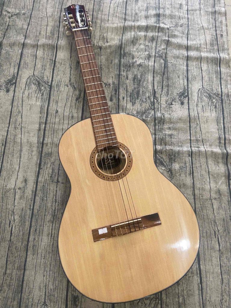 Đàn Guitar Classic Tập Chơi