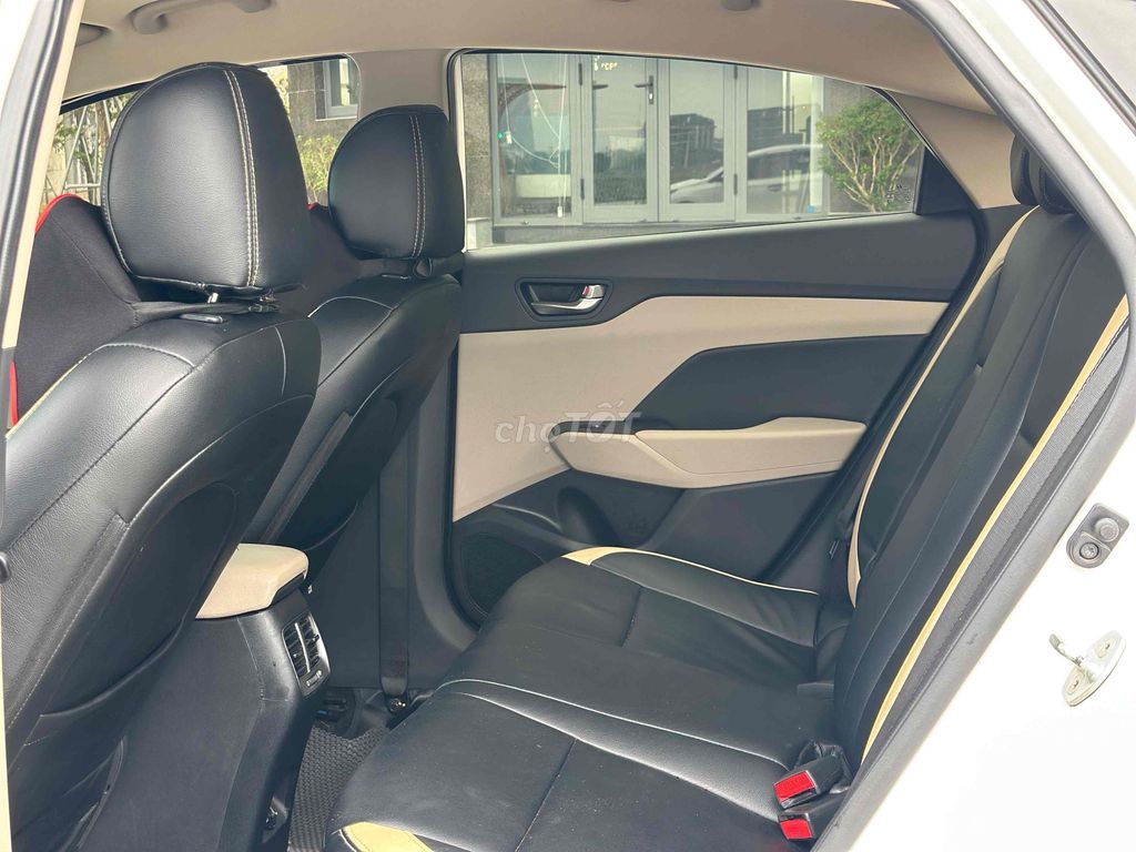 Hyundai Accent 2021 Số tự động 51.000 km Trắng. Mua bán Ô tô tại Thành phố Huế Thừa Thiên Huế được đăng bởi Nguyên Duy Nam hình 15