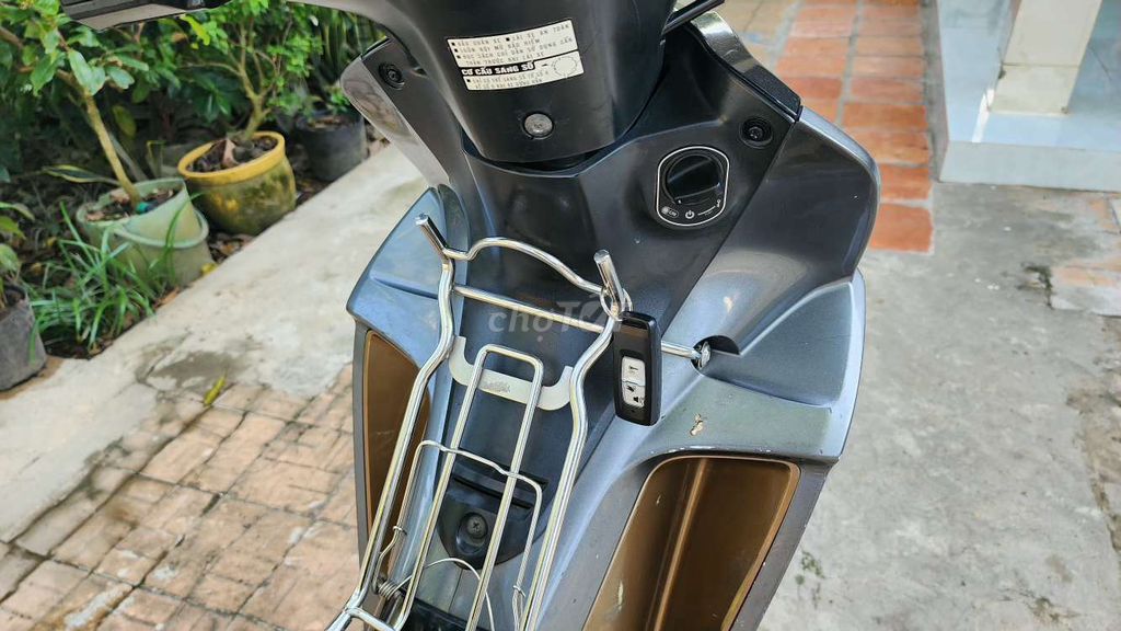 Bán lại Future X Fi 2011 lên khóa smartkey. Mua bán Xe máy tại Huyện Chợ Mới An Giang được đăng bởi Khôi Nguyễn hình 6