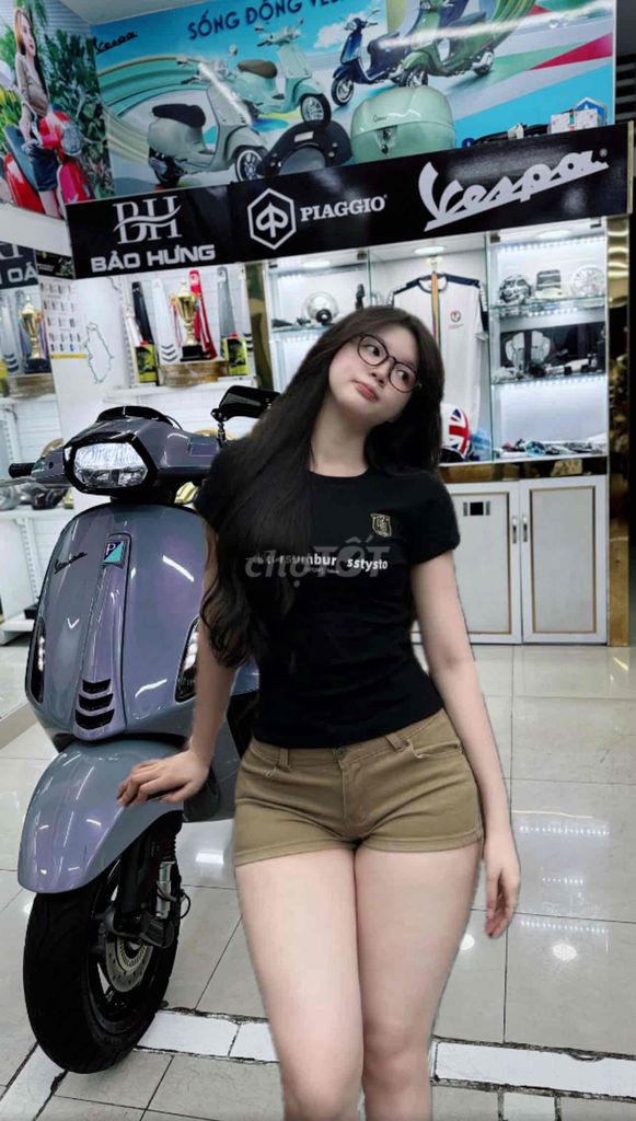 Vespa 2022 Xám so mămg Ánh hồng  chính chủ. Mua bán Xe máy tại Quận Phú Nhuận Tp Hồ Chí Minh được đăng bởi VESPA  PIAGGIO BẢO HƯNG Vespa cũ trả góp  hình 2