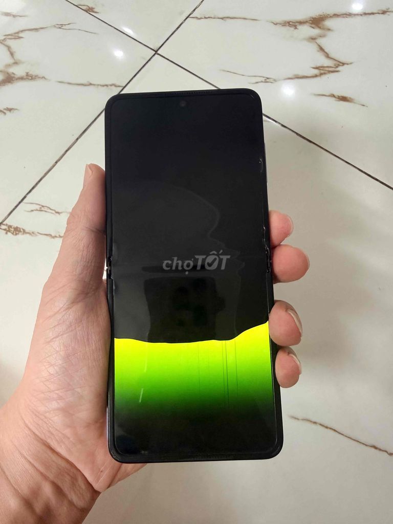 Bán Xác Oppo Find N2 Flip zin hỏng màn. Mua bán Điện thoại tại Quận Hà Đông Hà Nội được đăng bởi Mạnh Mobile hình 1