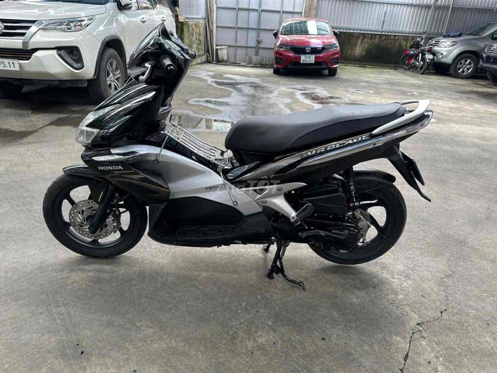 Honda Airblade 110 Fi màu đen bạc đời 2010 bstp. Mua bán Xe máy tại Quận 11 Tp Hồ Chí Minh được đăng bởi nguyenxuanthinh quận tân phú  hình 3