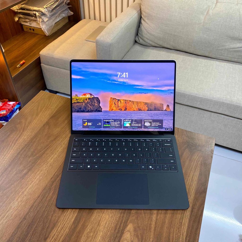 Microsoft Surface Laptop 7. Mua bán Laptop tại Thành phố Thủ Đức Tp Hồ Chí Minh được đăng bởi Vũ Surface hình 1