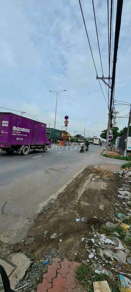 Cho Thuê 9.000m bao gồm nhà xưởng và biệt thự, đường xe container