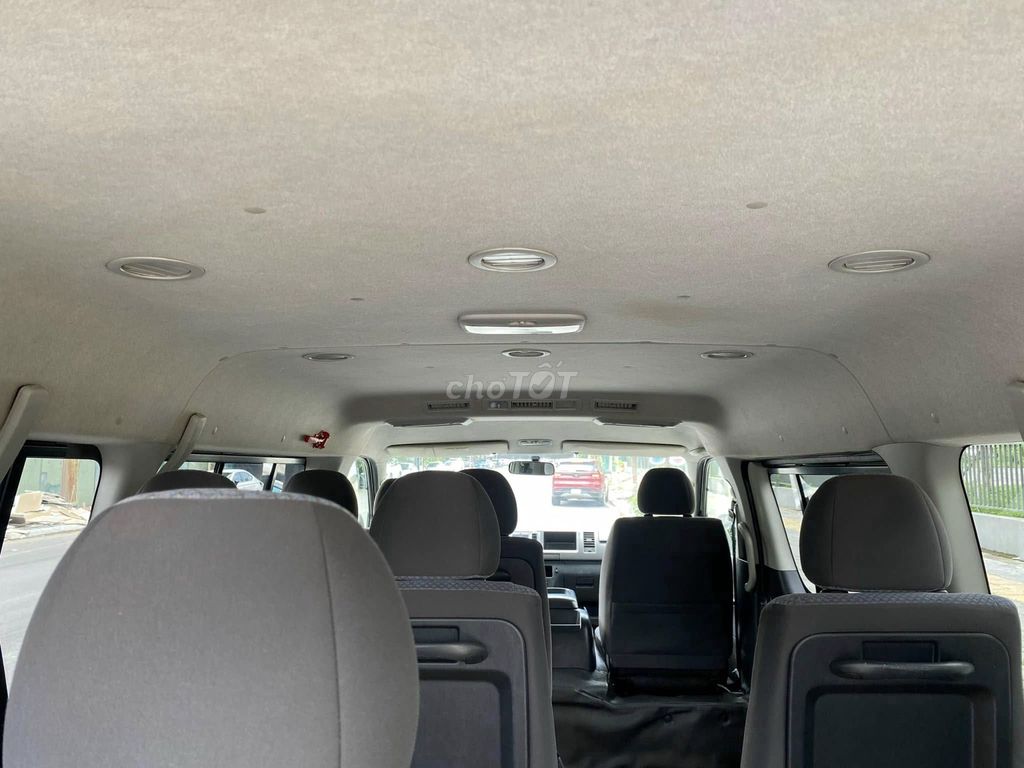 Toyota Hiace Super Wagon 10 chỗ 2012 zin đẹp. Mua bán Ô tô tại Quận 12 Tp Hồ Chí Minh được đăng bởi Thu Hà hình 7