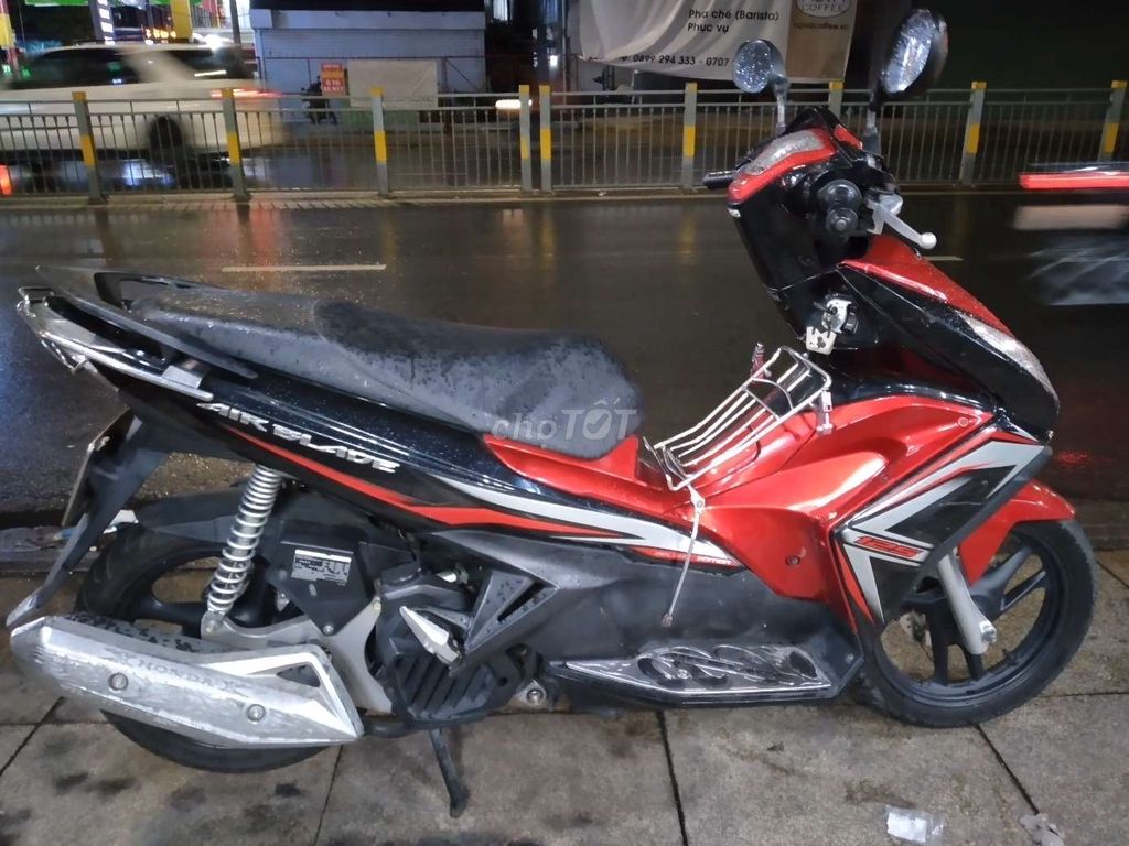 0988712522 - Air Blade 125cc.xe đẹp.còn dán keo.tp chính chủ.