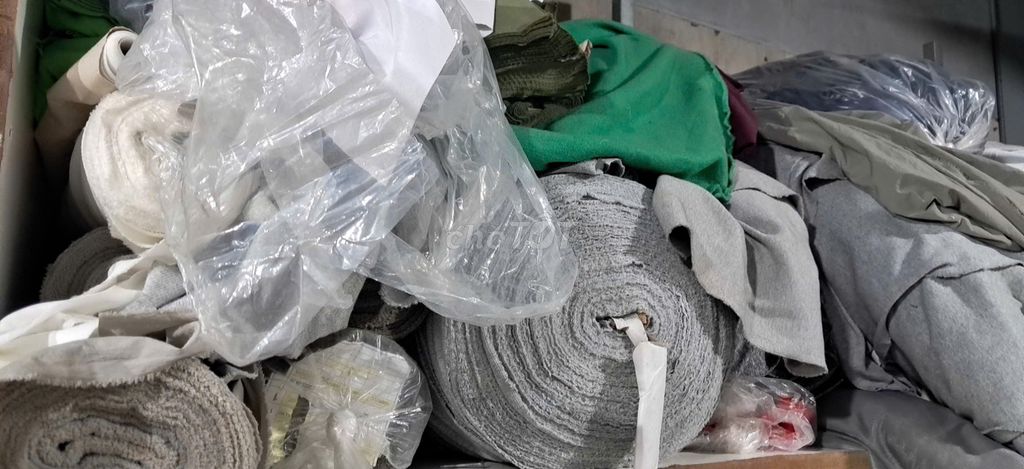 Vải cuộn Vải nỉ, vải gió 40 cuộn Đa màu sắc. Mua bán Phụ kiện thời trang khác tại Quận Hoàng Mai Hà Nội được đăng bởi Trần Báu hình 1