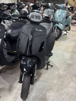 Vespa đen nhám bình mới thay bao khoẻ. Mua bán Xe điện tại Quận Cầu Giấy Hà Nội được đăng bởi Xe Điện 257 Hoàng Quốc Việt 