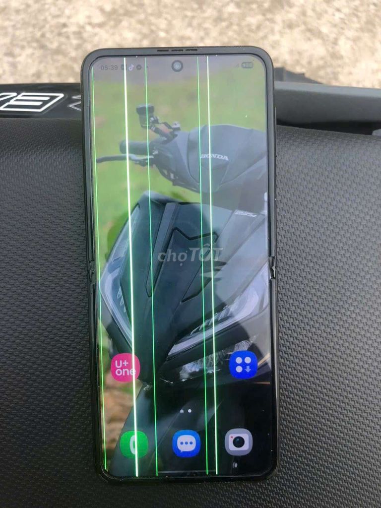 Samsung Galaxy Z Flip3 5G. Mua bán Điện thoại tại Thành phố Thủ Đức Tp Hồ Chí Minh được đăng bởi Nguyễn Tường hình 1
