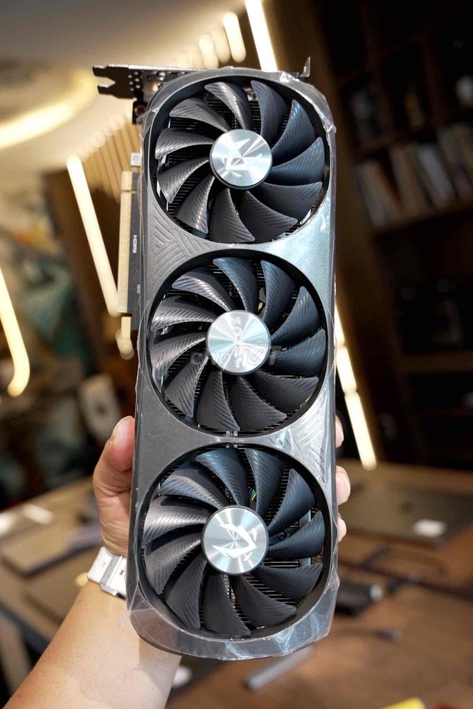 ZOTAC GAMING GeForce RTX 4070 Ti SUPER Trinity Bla