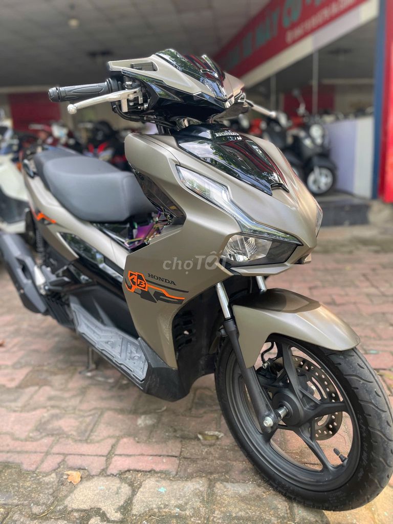 Honda Air Blade 125 2025 Nâu 1000 km. Mua bán Xe máy tại Thành phố Biên Hòa Đồng Nai được đăng bởi Phương nguyễn  hình 5