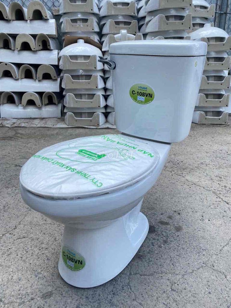 Bồn Cầu Hai Khối Giá Rẻ. Mua bán Thiết bị vệ sinh, nhà tắm tại Thành phố Thủ Đức Tp Hồ Chí Minh được đăng bởi Thiết Bị Vệ Sinh Giá Rẻ hình 1