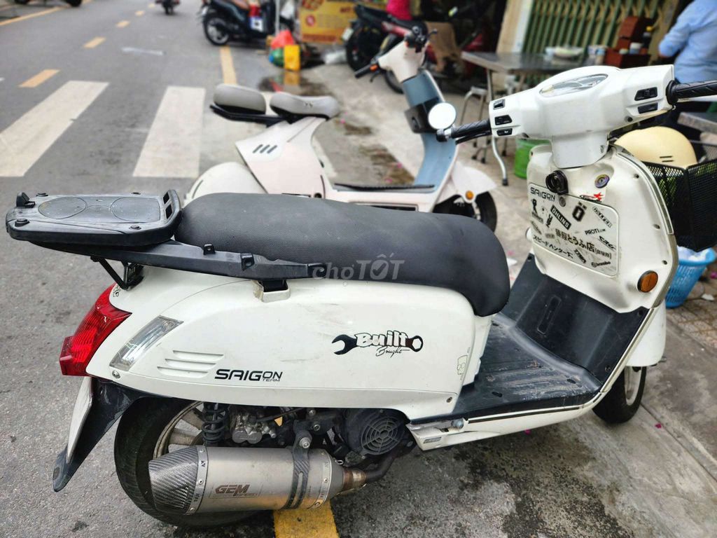 Скутер Kymco 175cc, белый, 2 дисковых тормоза