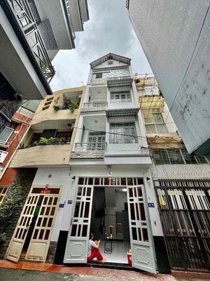 Nhà phố 40 m² · 3 PN · Đường Nguyễn Trọng Lội