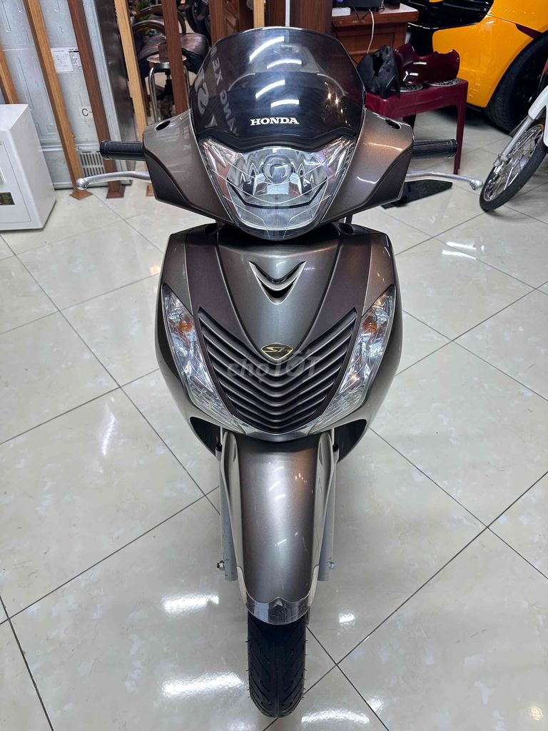 sh 150i nhập ý số máy 103 2010 xe siêu đẹp. Mua bán Xe máy tại Quận 6 Tp Hồ Chí Minh được đăng bởi Tú hình 4