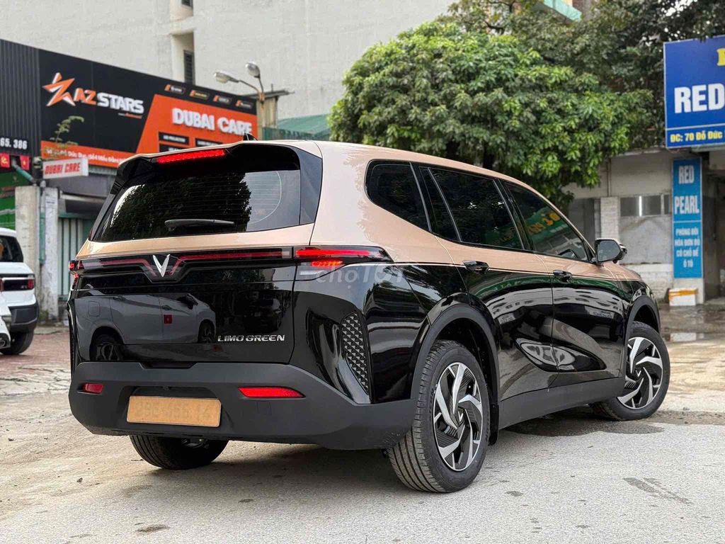 LIMO GREEN VAY DỄ, BAO HS KHÓ, BANK 90%. Mua bán Ô tô tại Quận Tân Bình Tp Hồ Chí Minh được đăng bởi Kỳ Nguyễn VinFast hình 3