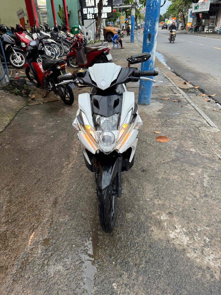 xe yamaha novo5. Mua bán Xe máy tại Thành phố Dĩ An Bình Dương được đăng bởi Cửa Hàng Xe Máy Hoàng Minh hình 2