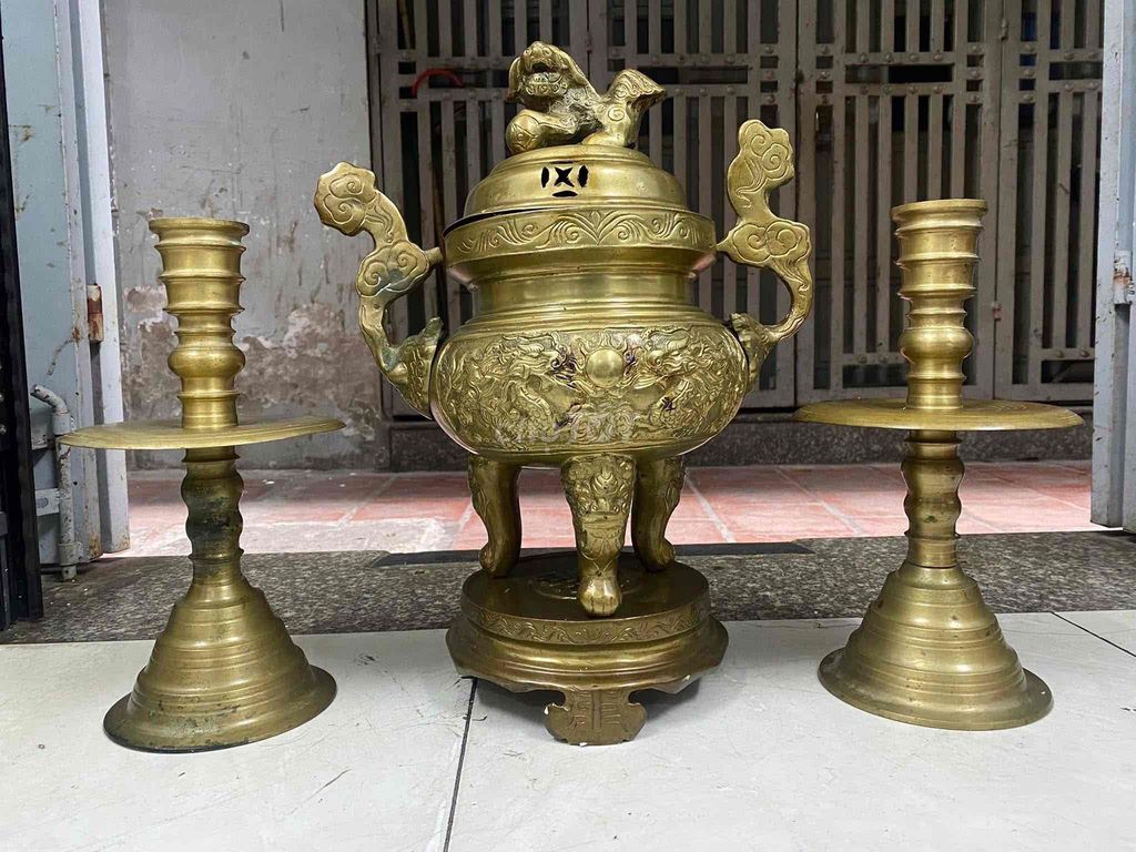 Bộ lư tam sự Đồng Vàng đồng. Mua bán Đồ sưu tầm, đồ cổ tại Huyện Phước Long Bạc Liêu được đăng bởi Dung hình 1