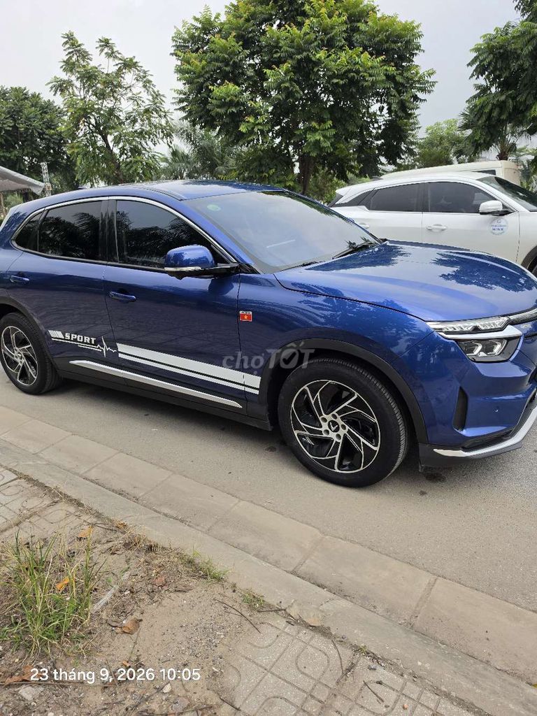 VinFast VF8S 2024, пробег 13000 км, от собственника
