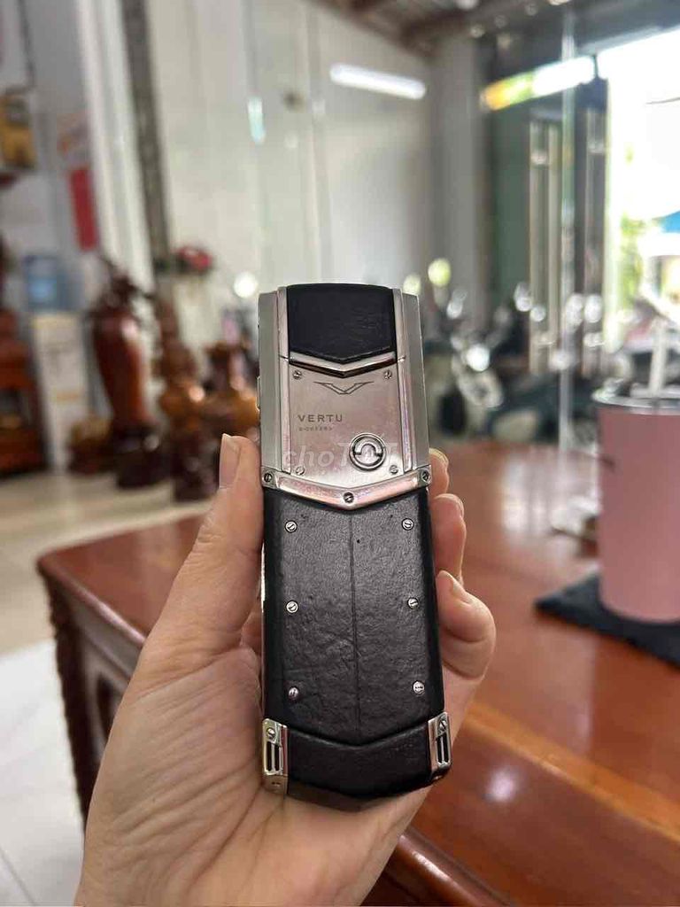 Vertu Đen, Bạc Kim loại Da. Mua bán Điện thoại tại Quận Tân Bình Tp Hồ Chí Minh được đăng bởi CẦM ĐỒ HƯNG BẢO LONG hình 1