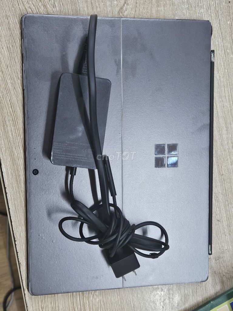 Microsoft Surface Pro 5 i5 8GB/256GB Xám. Mua bán Laptop tại Quận Bắc Từ Liêm Hà Nội được đăng bởi Nguyễn Khánh hình 1