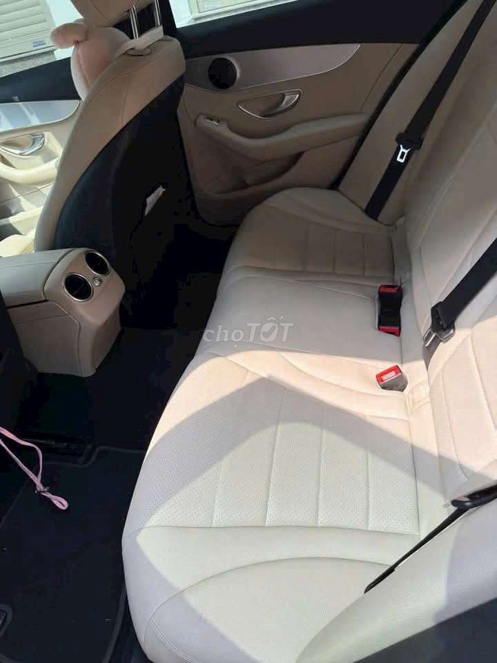 Mercedes C class C180 15000 km. Mua bán Ô tô tại Quận Tân Phú Tp Hồ Chí Minh được đăng bởi Nguyễn Văn Minh hình 12