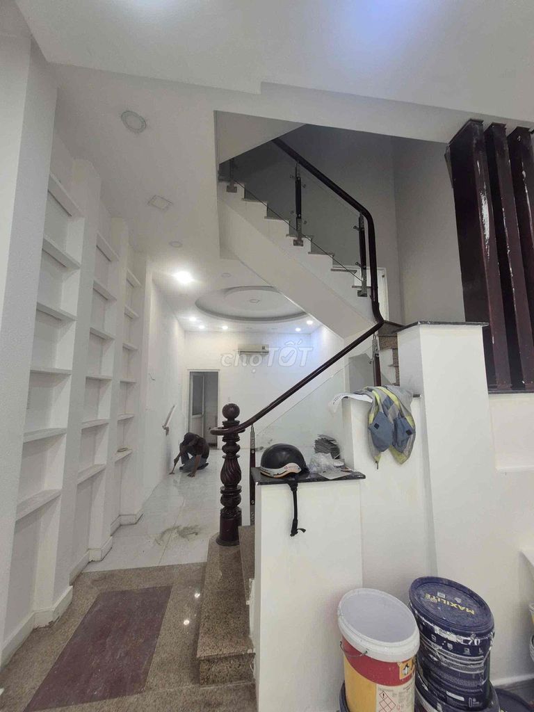 Новый дом MTKD Acacia Market.Tan Phu.dt: 4 X 17 4 этажа, 4 спальни, 3 туалета