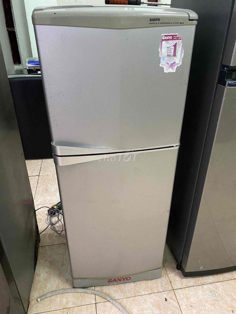 tủ lạnh Sanyo 125L không đông tuyết bao ship