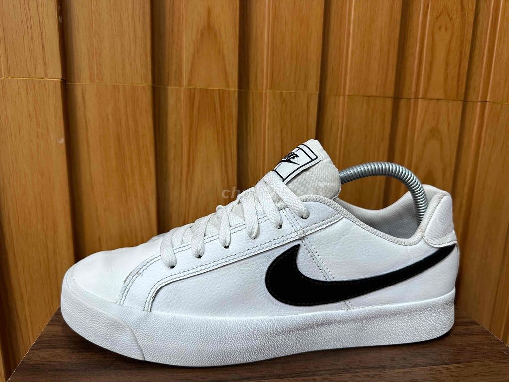 Giày Nike size 40 chính hãng mới keng đẹp 95%