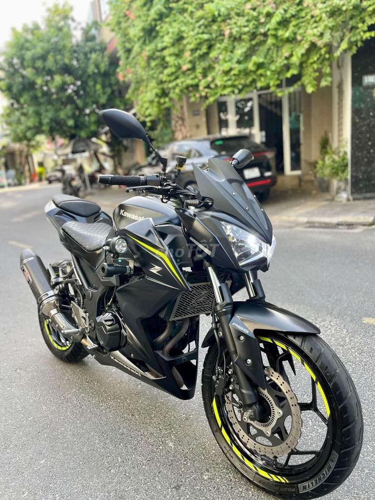 Z300 đập thùng mới 2021.Date 2018.Xe 1 chủ từ đầu