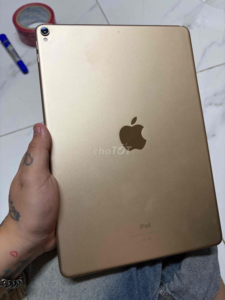 cần bán ipad. Mua bán Máy tính bảng tại Quận 7 Tp Hồ Chí Minh được đăng bởi Khải Di hình 1