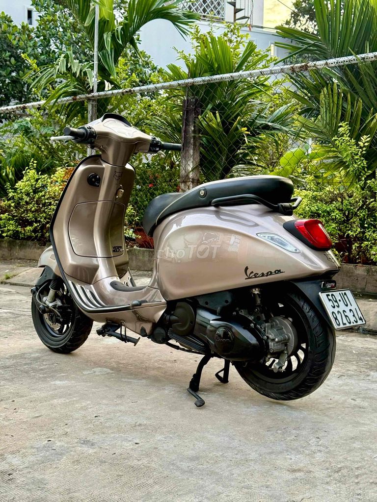 Piaggio Vespa Sprint 125 2015 Nâu 20000 km. Mua bán Xe máy tại Quận Bình Tân Tp Hồ Chí Minh được đăng bởi Hoàng Tuấn hình 5