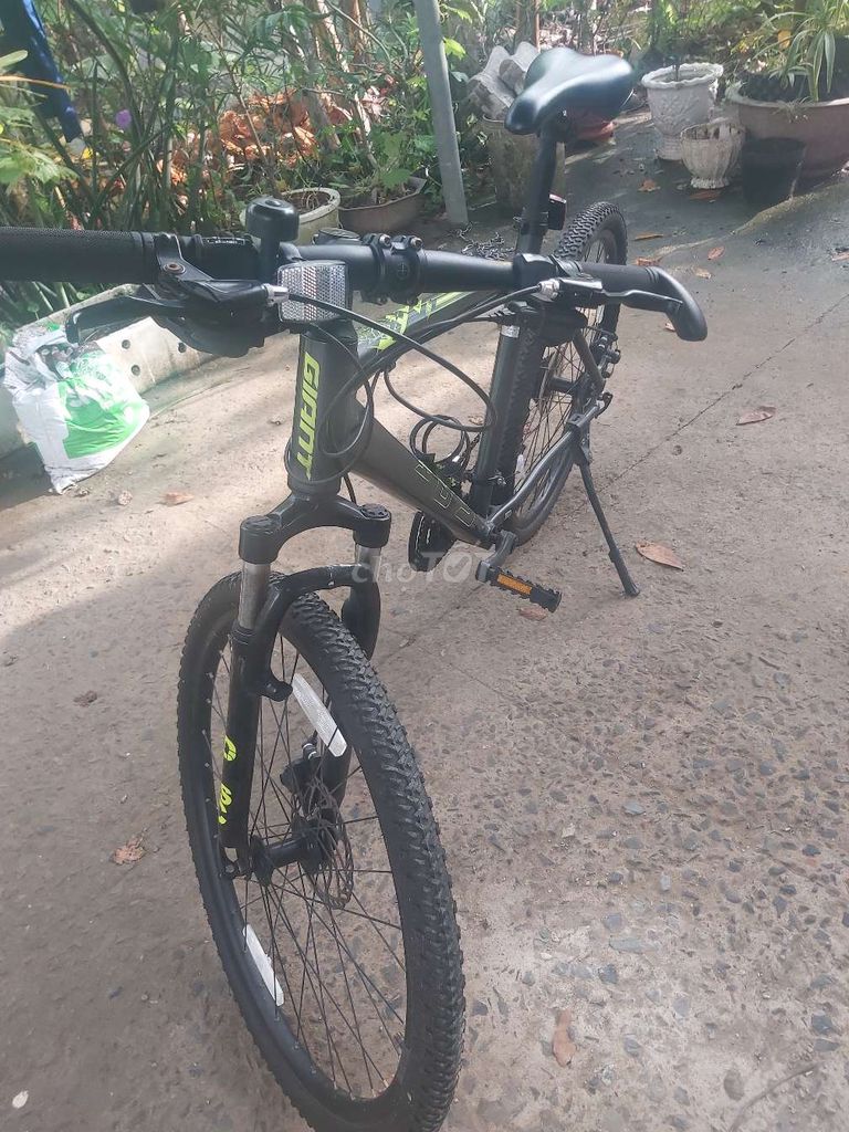 Xe đạp giant thể thao. Mua bán Xe đạp tại Thành phố Mỹ Tho Tiền Giang được đăng bởi thiennguyen hình 2
