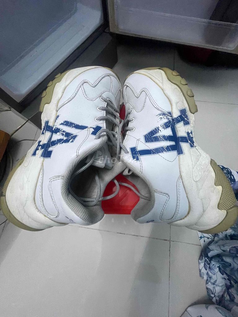 MLB Giày thể thao Unisex Trắng size 40 chính hãng. Mua bán Giày dép tại Quận 3 Tp Hồ Chí Minh được đăng bởi HÀNG HIỆU giá iêu thương hình 1